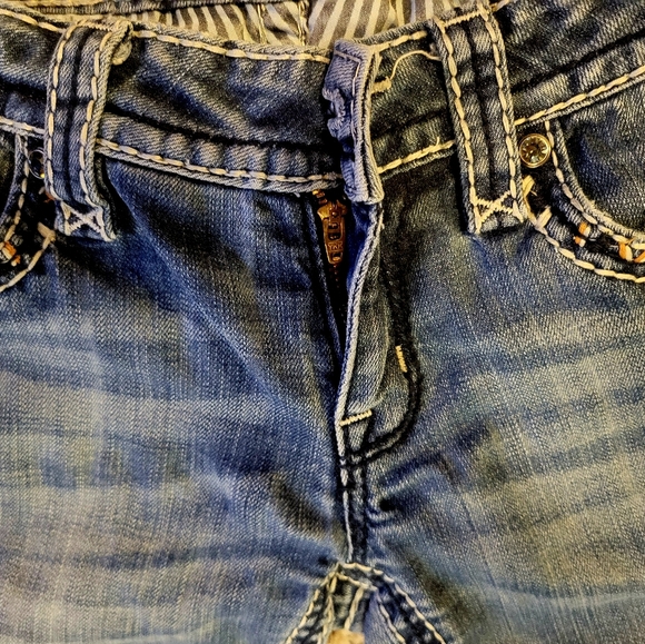 Rock Revival Jeans - Picture 7 of 10